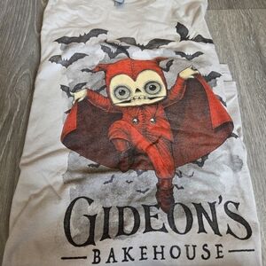 Gently Used Gideon's Half Way To Halloween Tee Gray Xl